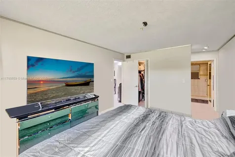 2200 Diana Drive Hallandale Beach FL 33009