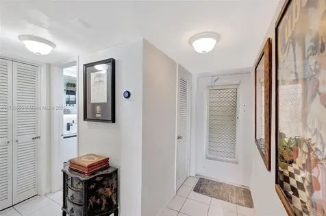 2200 Diana Drive Hallandale Beach FL 33009