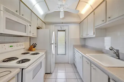 2200 Diana Drive Hallandale Beach FL 33009
