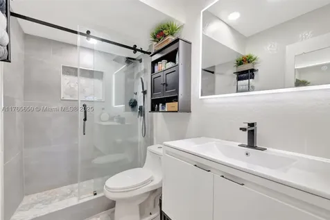 2200 Diana Drive Hallandale Beach FL 33009