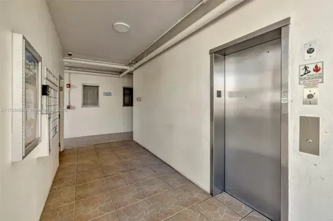 2200 Diana Drive Hallandale Beach FL 33009