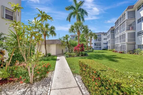 2200 Diana Drive Hallandale Beach FL 33009