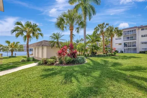 2200 Diana Drive Hallandale Beach FL 33009