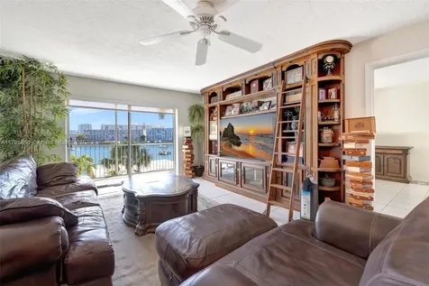 2200 Diana Drive Hallandale Beach FL 33009