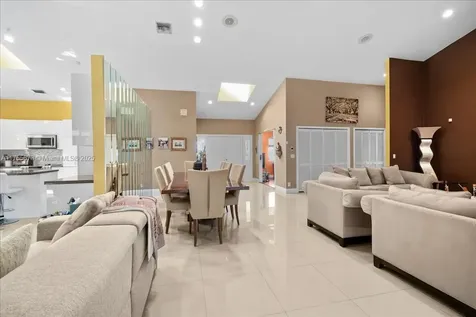 7332 NW 83rd Way Tamarac FL 33321
