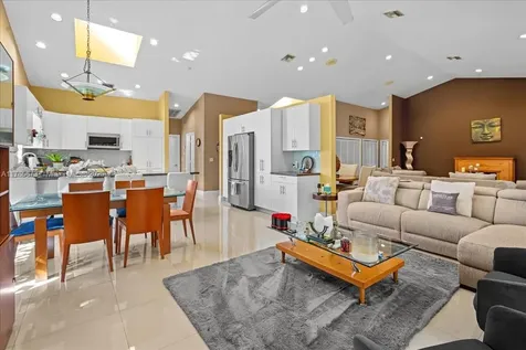 7332 NW 83rd Way Tamarac FL 33321