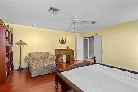 7332 NW 83rd Way Tamarac FL 33321