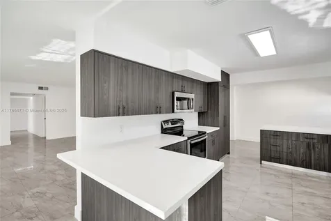 19331 NE 18th Court Miami FL 33179