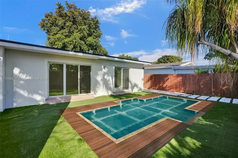 19331 NE 18th Court Miami FL 33179