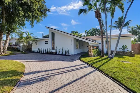 19331 NE 18th Court Miami FL 33179