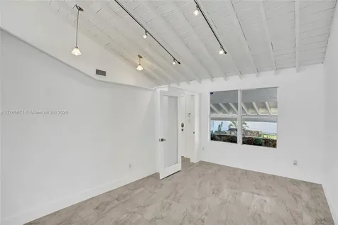 19331 NE 18th Court Miami FL 33179