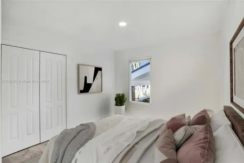 19331 NE 18th Court Miami FL 33179