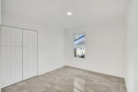 19331 NE 18th Court Miami FL 33179