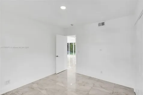 19331 NE 18th Court Miami FL 33179