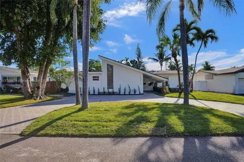 19331 NE 18th Court Miami FL 33179