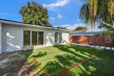 19331 NE 18th Court Miami FL 33179