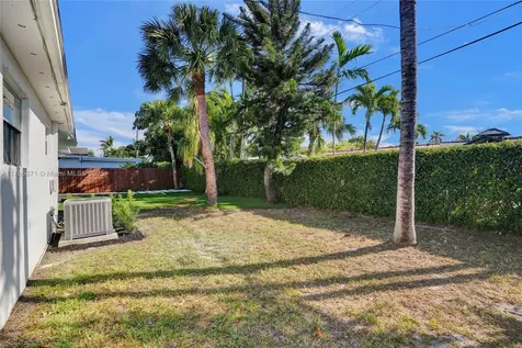 19331 NE 18th Court Miami FL 33179