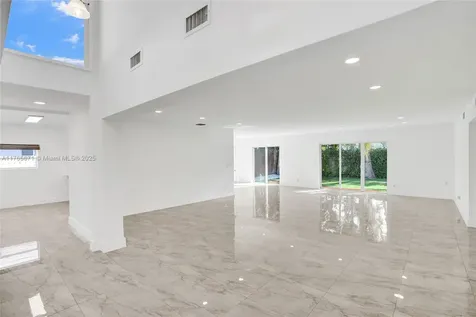 19331 NE 18th Court Miami FL 33179