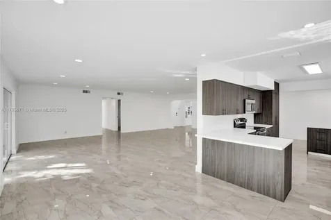 19331 NE 18th Court Miami FL 33179