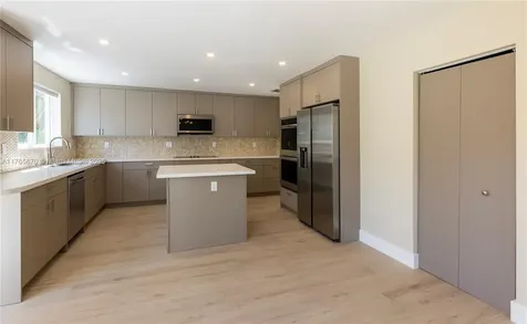 517 Palmetto Drive Miami Springs FL 33166