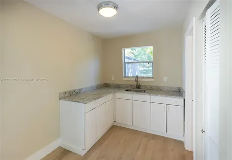 517 Palmetto Drive Miami Springs FL 33166