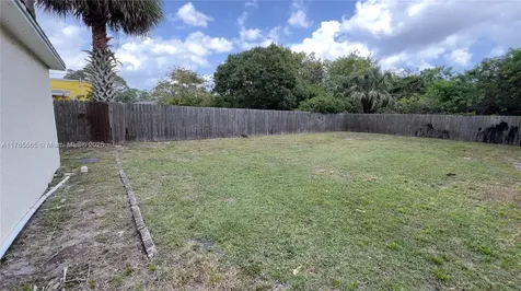 2008 N 47th Street Fort Pierce FL 34947
