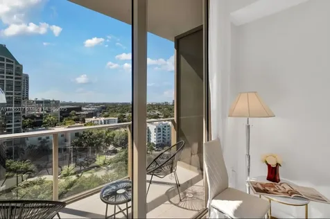 2678 Tigertail Miami FL 33133