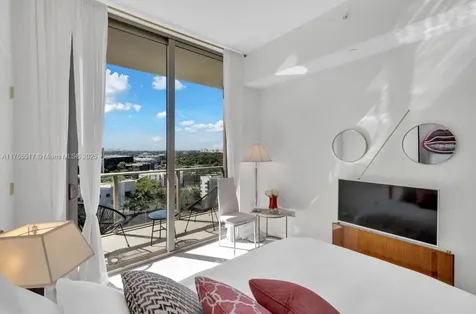 2678 Tigertail Miami FL 33133
