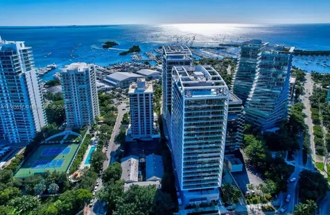 2678 Tigertail Miami FL 33133