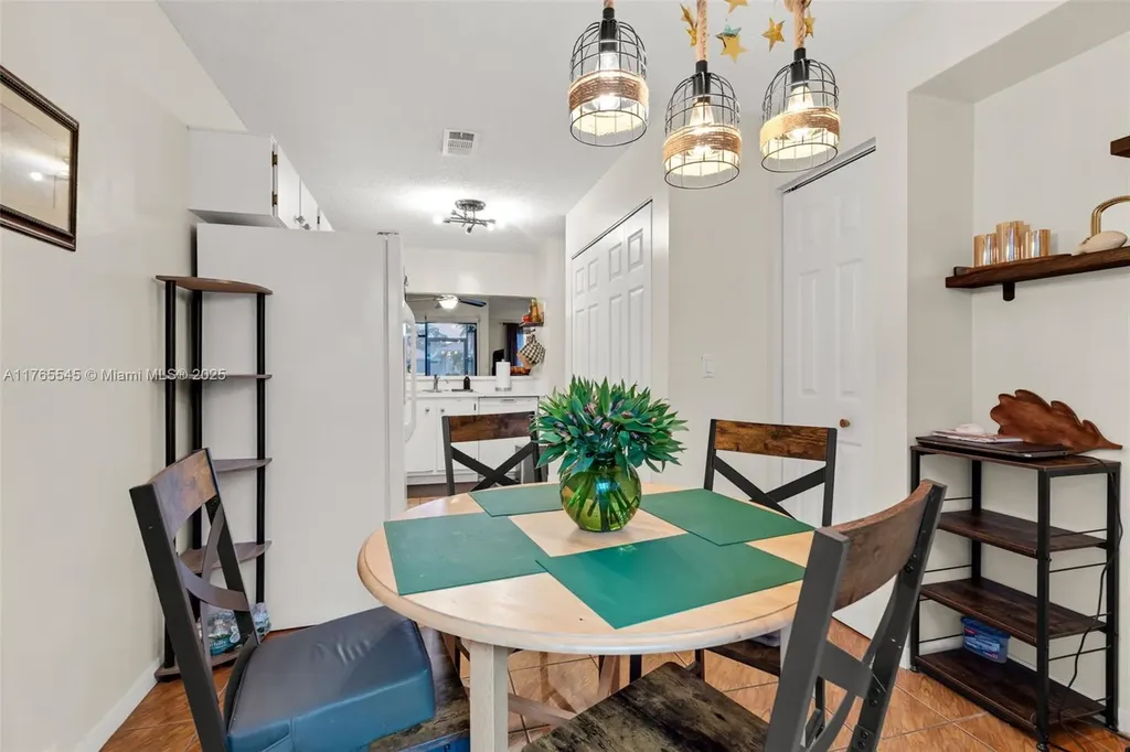 1652 N 14th Terrace Hollywood FL 33020