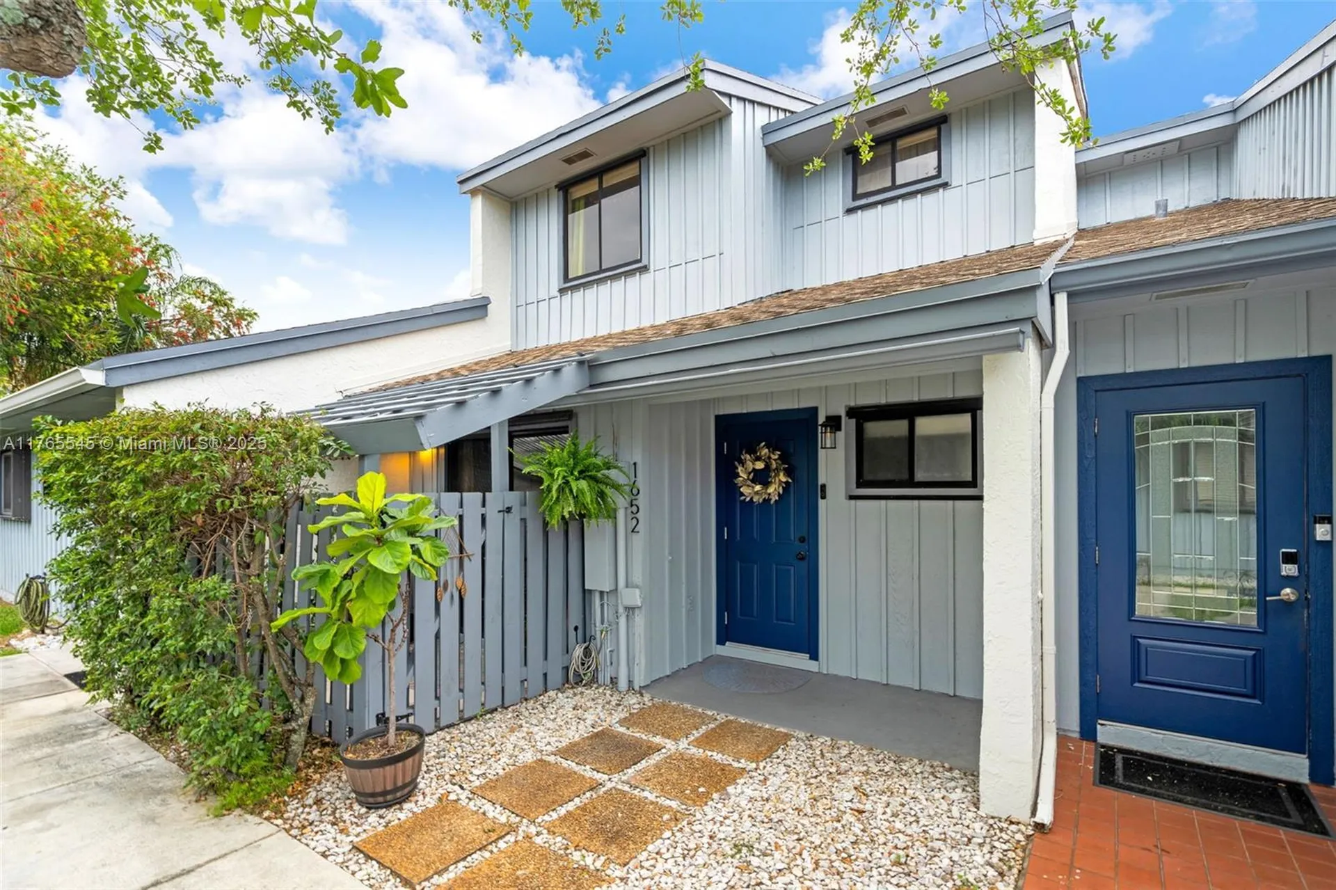 1652 N 14th Terrace Hollywood FL 33020