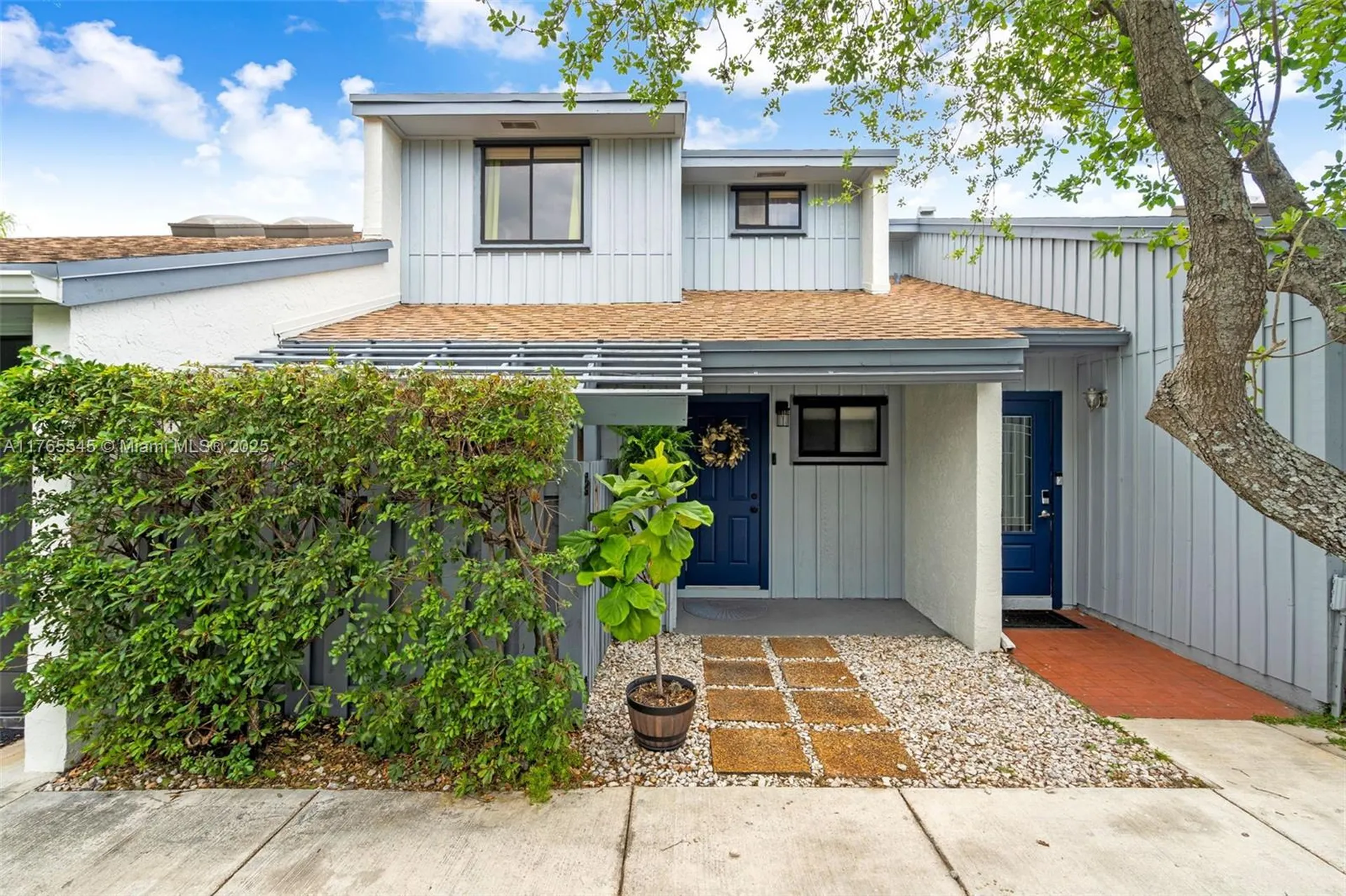 1652 N 14th Terrace Hollywood FL 33020