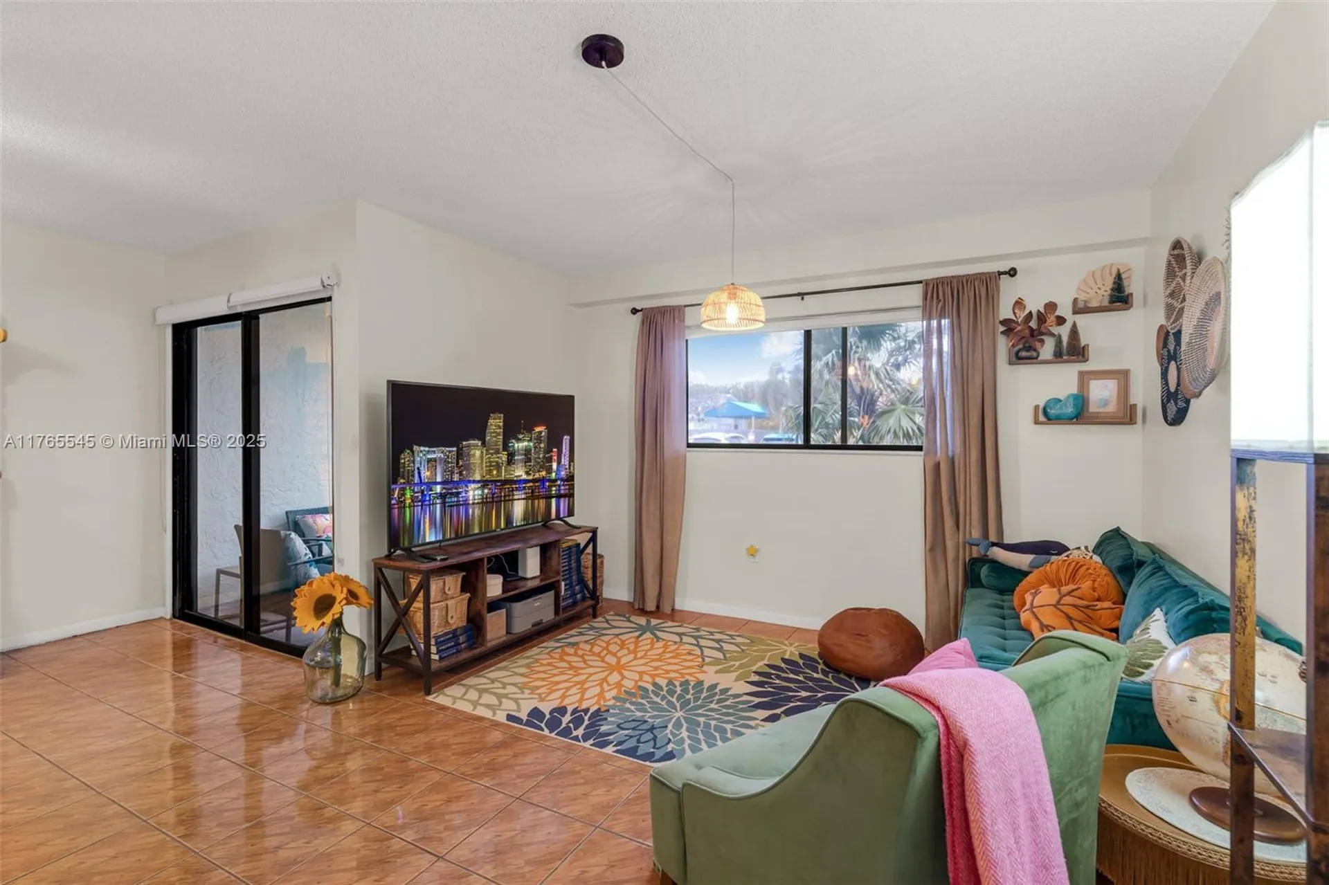 1652 N 14th Terrace Hollywood FL 33020