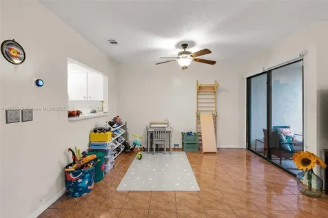 1652 N 14th Terrace Hollywood FL 33020
