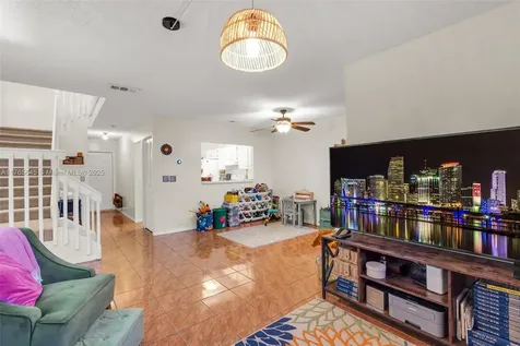 1652 N 14th Terrace Hollywood FL 33020