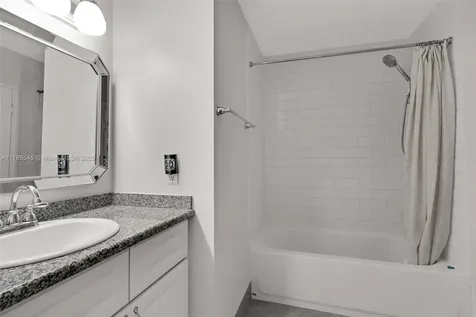1652 N 14th Terrace Hollywood FL 33020