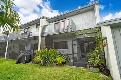 1652 N 14th Terrace Hollywood FL 33020
