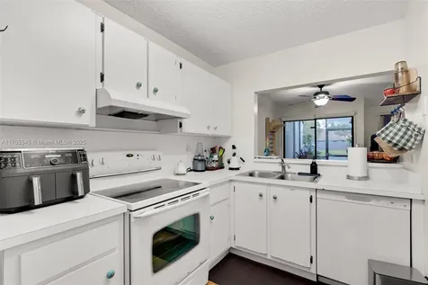1652 N 14th Terrace Hollywood FL 33020