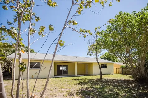 2212 NE 21st Avenue Jensen Beach FL 34957