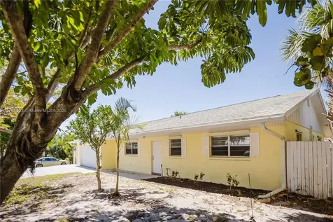 2212 NE 21st Avenue Jensen Beach FL 34957