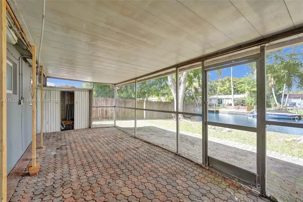 924 N 30th Road Hollywood FL 33021