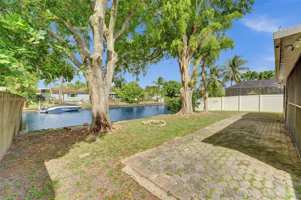 924 N 30th Road Hollywood FL 33021