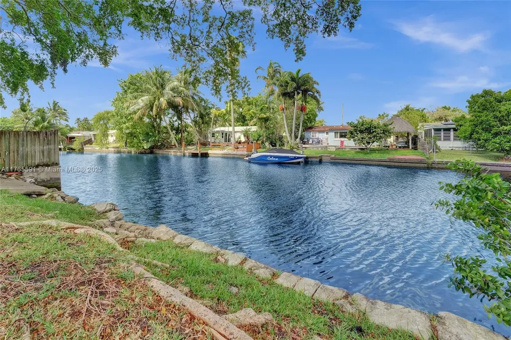 924 N 30th Road Hollywood FL 33021