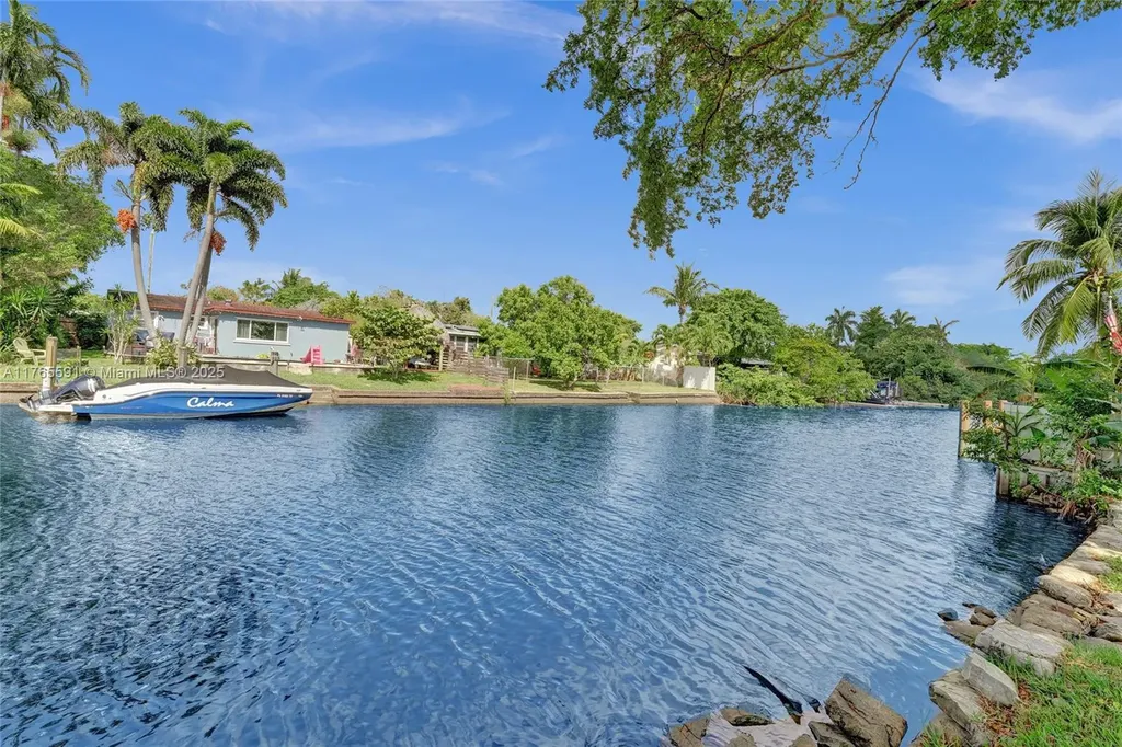 924 N 30th Road Hollywood FL 33021