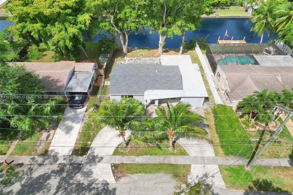 924 N 30th Road Hollywood FL 33021