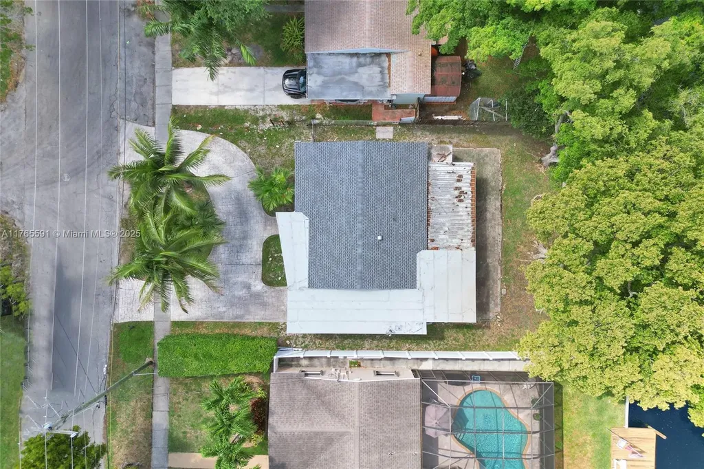 924 N 30th Road Hollywood FL 33021