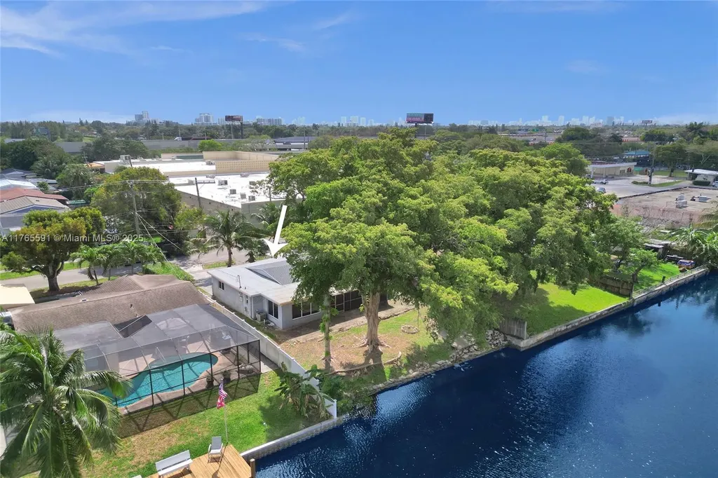 924 N 30th Road Hollywood FL 33021