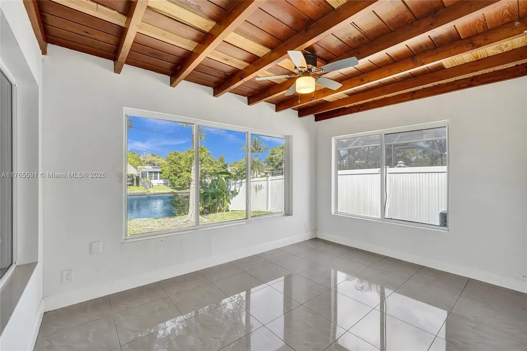 924 N 30th Road Hollywood FL 33021