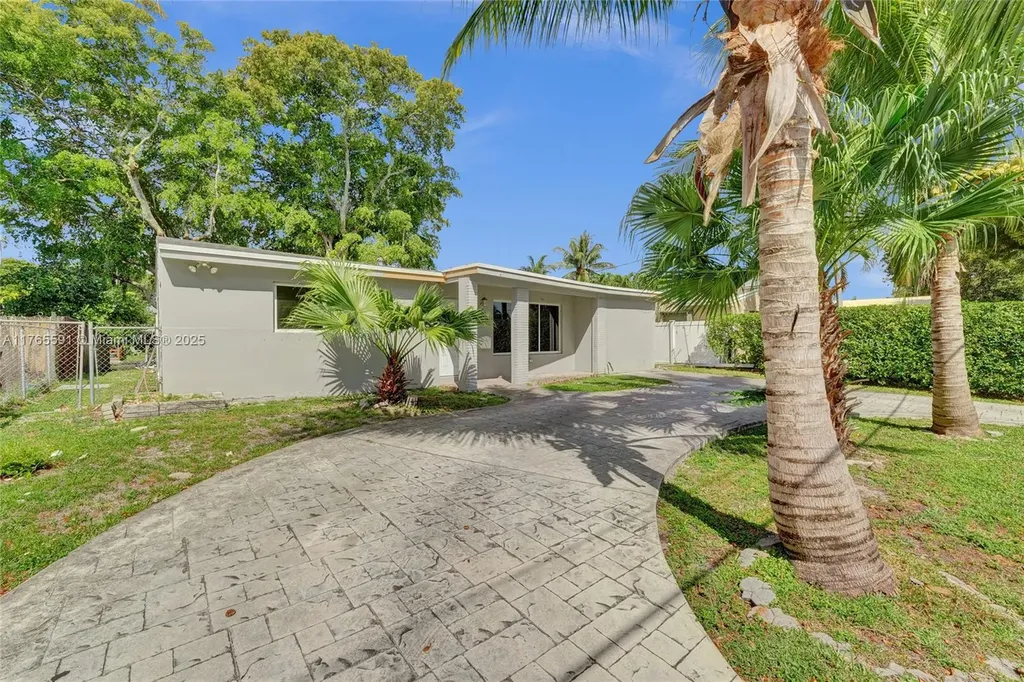 924 N 30th Road Hollywood FL 33021