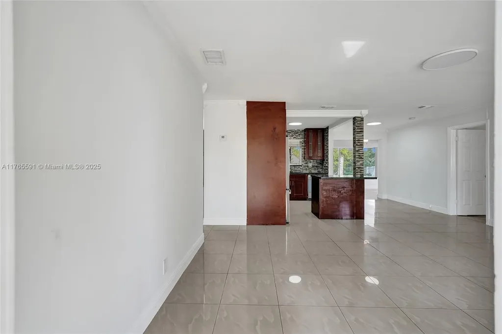 924 N 30th Road Hollywood FL 33021